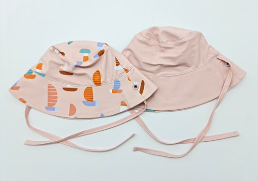 Gorro bucket reversible pr. Solar UPF 50+ - Arena Veleros