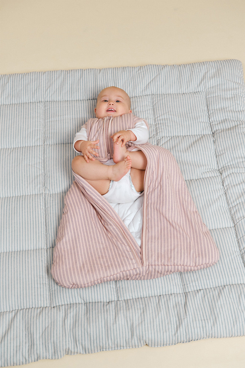 Saco de dormir TOG 2.5 Molis&Co - Navy and Pink Stripes