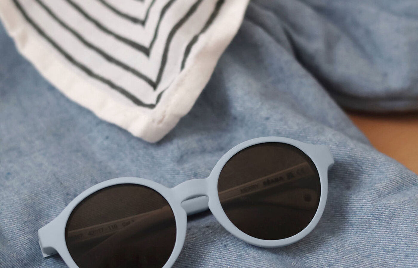 Gafas de sol Béaba 2-4 años Merry Guijarro, ambiente