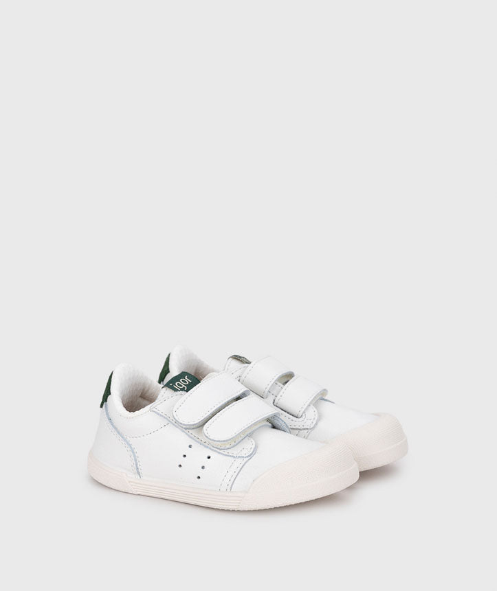 Zapatillas Igor Tennis Musgo — piel blanca con talón verde musgo