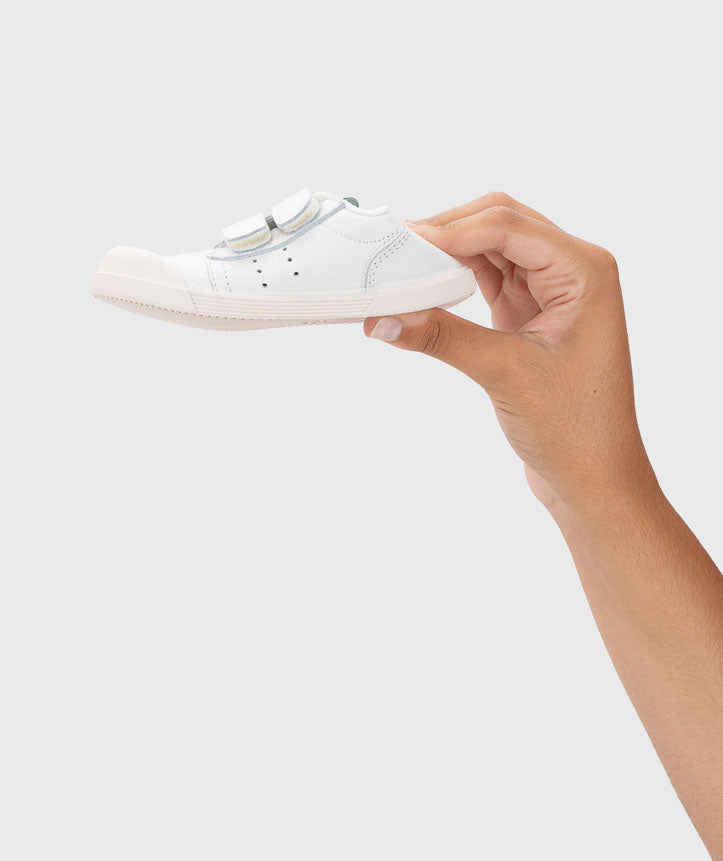 Zapatillas Igor Tennis Musgo — detalle velcro