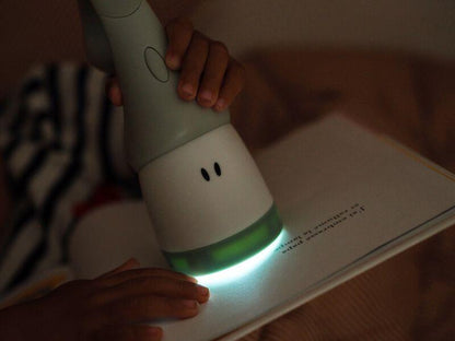 Luz quitamiedos Pixie Torch sage green - detalle