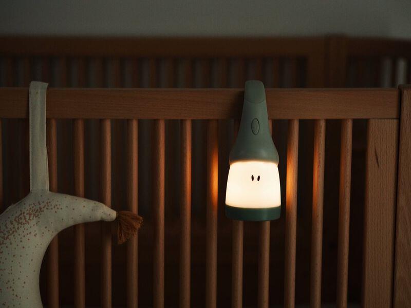Luz quitamiedos Pixie Torch sage green - detalle 3