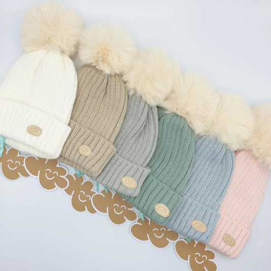 Gorro bebé con borla Rosa
