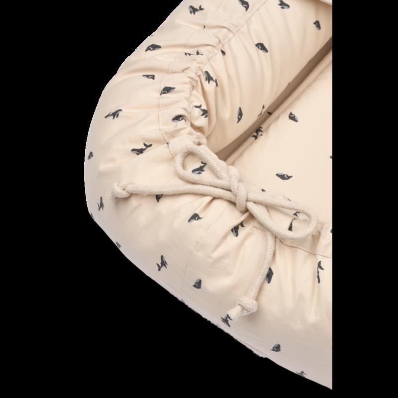 Gro Printed Babylift - Mini whale / Sandy - detalle