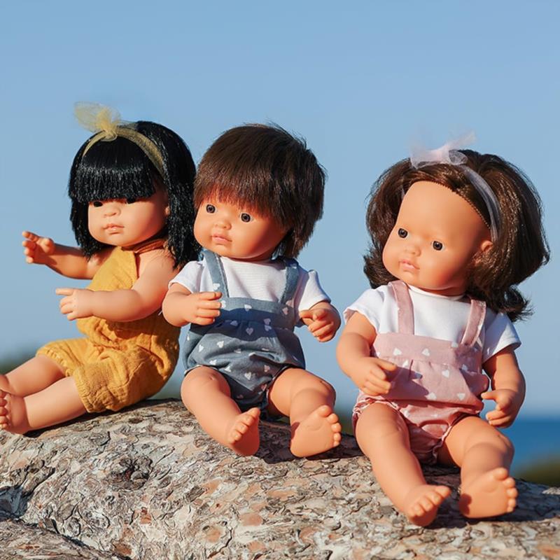 Muñeco castaño My Friends & Me 38 cm - en uso 2