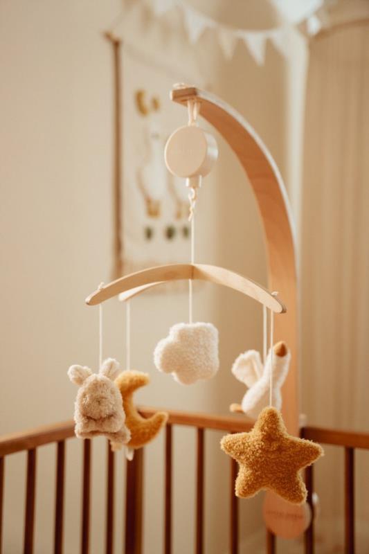 MÓVIL MUSICAL MADERA NEWBORN NATURAL FSC