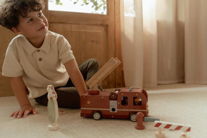 SET BOMBEROS CON CAMIÓN FSC LITTLE DUTCH