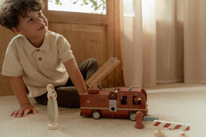 SET BOMBEROS CON CAMIÓN FSC LITTLE DUTCH