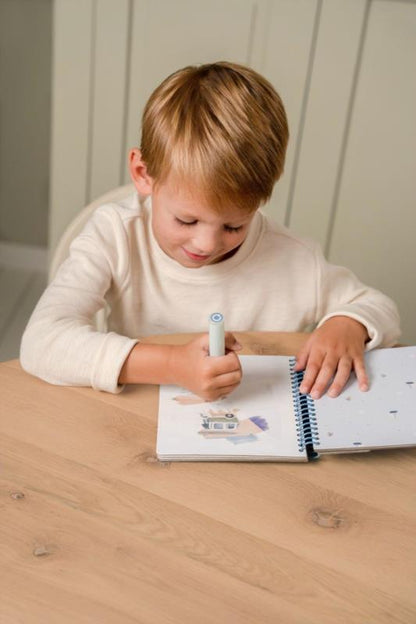 LIBRO MÁGICO DE COLOREAR JIM & FRIENDS