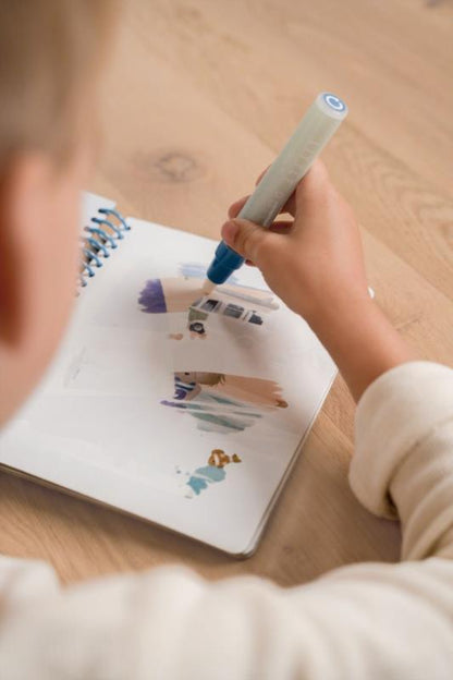 LIBRO MÁGICO DE COLOREAR JIM & FRIENDS