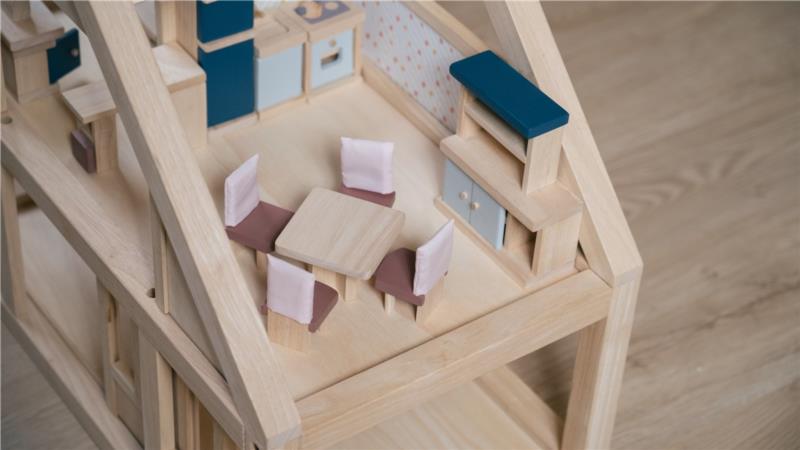 *COMEDOR ORCHARD PLANTOYS