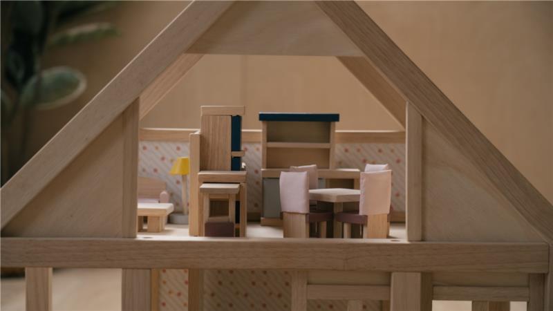 *COMEDOR ORCHARD PLANTOYS