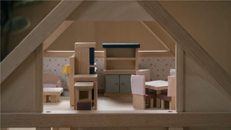 *COMEDOR ORCHARD PLANTOYS