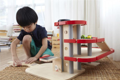 PARKING GARAJE PLANTOYS