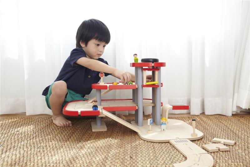 PARKING GARAJE PLANTOYS