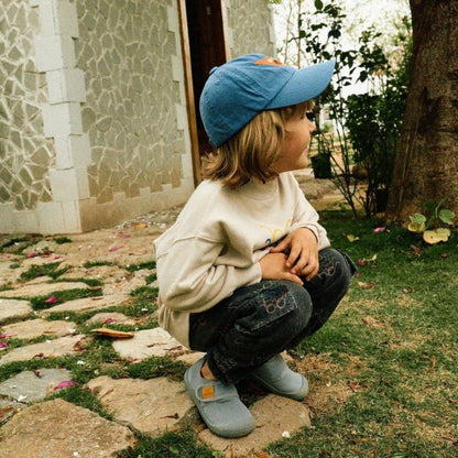 Attipas Skin Shoes Grey - en uso