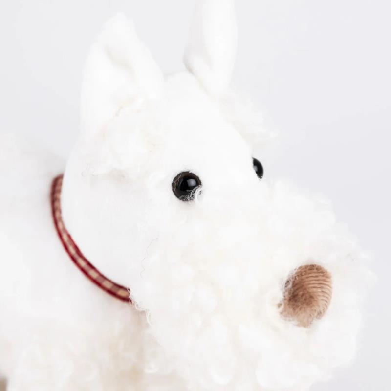 Peluche Perrita Lola Blanca - en uso