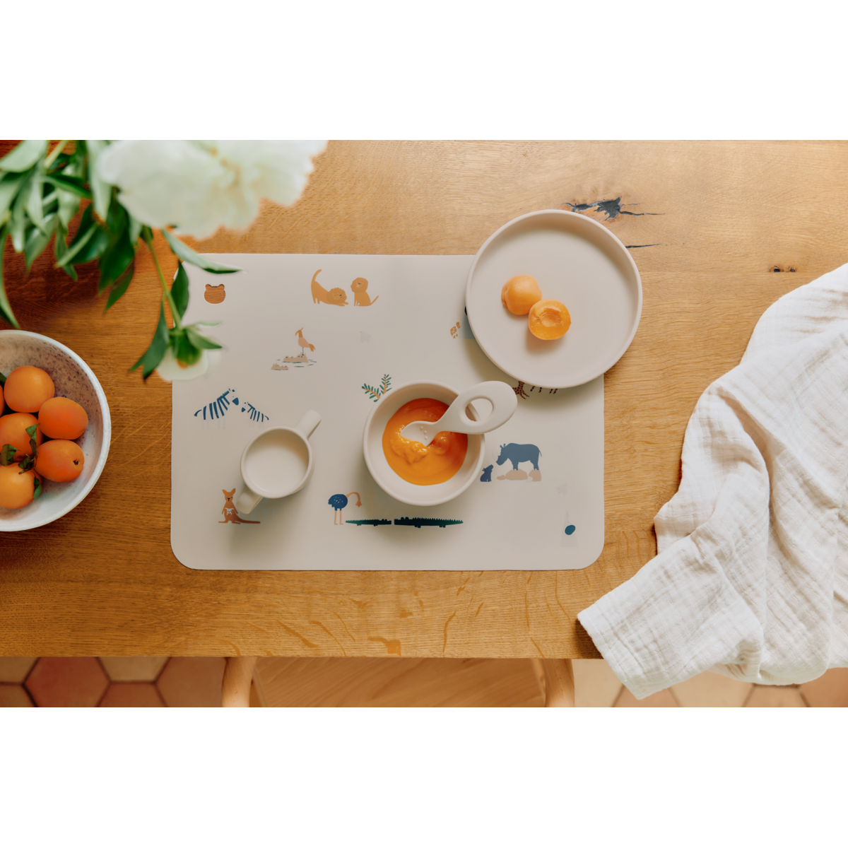 Vivi Printed Tableware Set - All together / Sandy