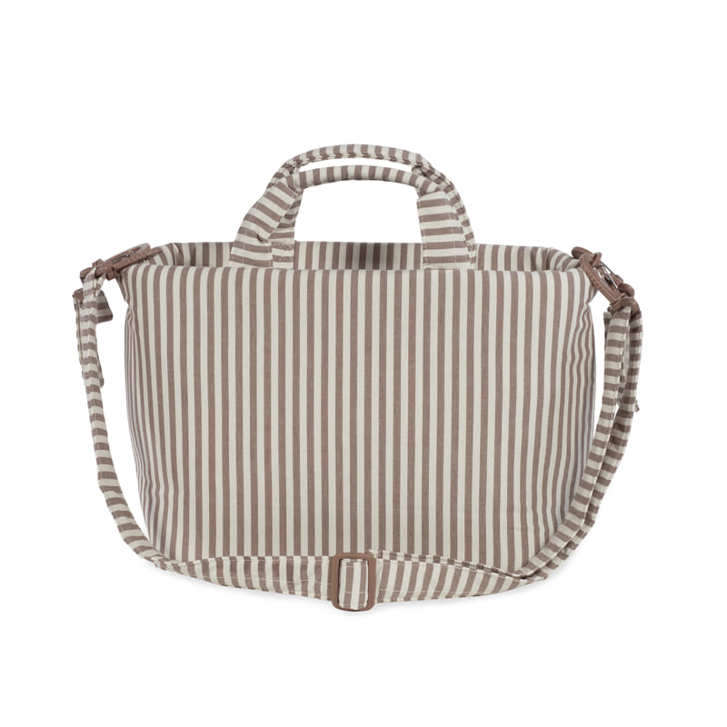 Bolsa canastilla praline rayas moka - en uso