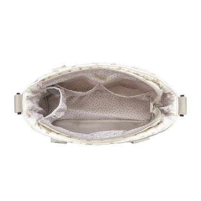 Bolsa crossbody mimosa rosa - en uso