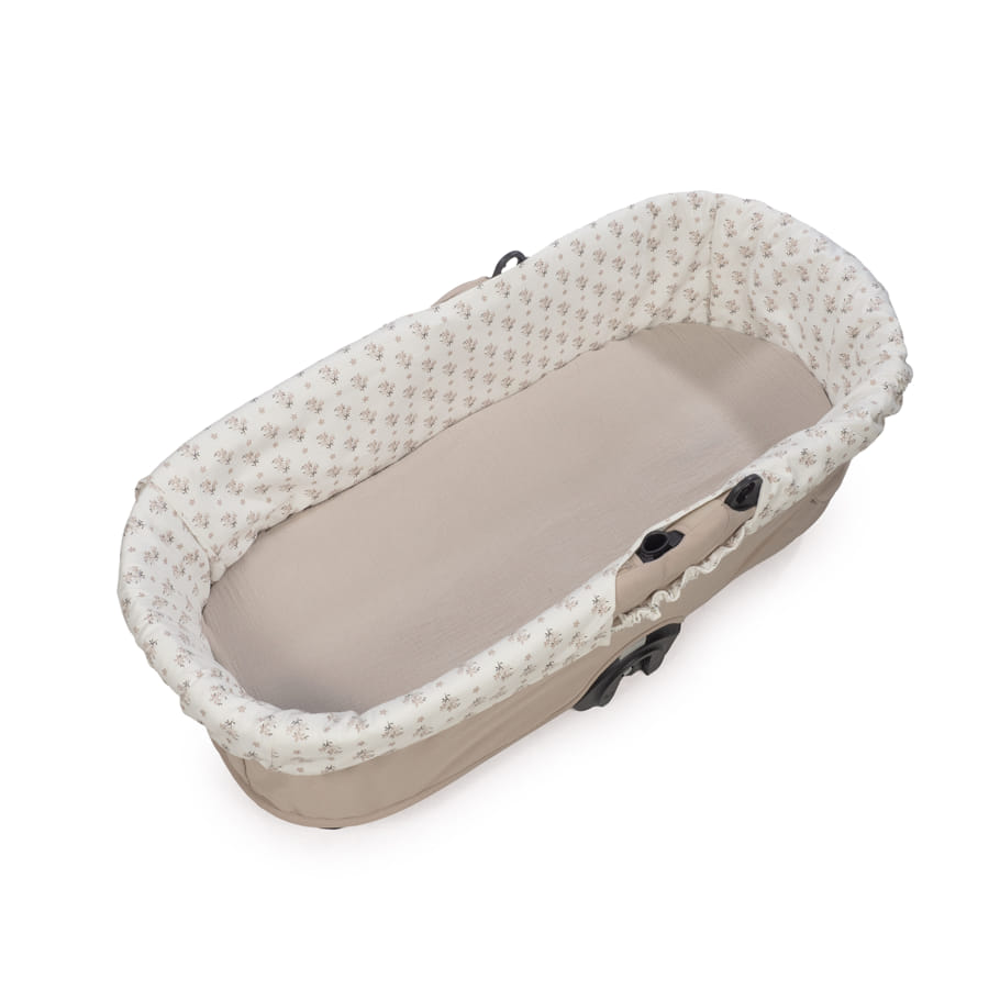 Cubre cuco Gomas + sabana ajustable cuco botton flores - detalle